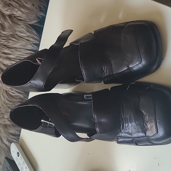 Solid heel leather shoes size 41 - Picture 2 of 4